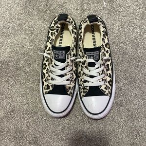 COPY - Leopard print, low top converse